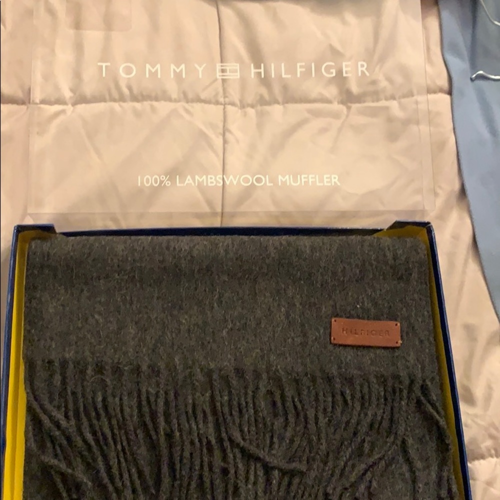 Tommy Hilfiger Mens Lambswool Scarf - BNIB